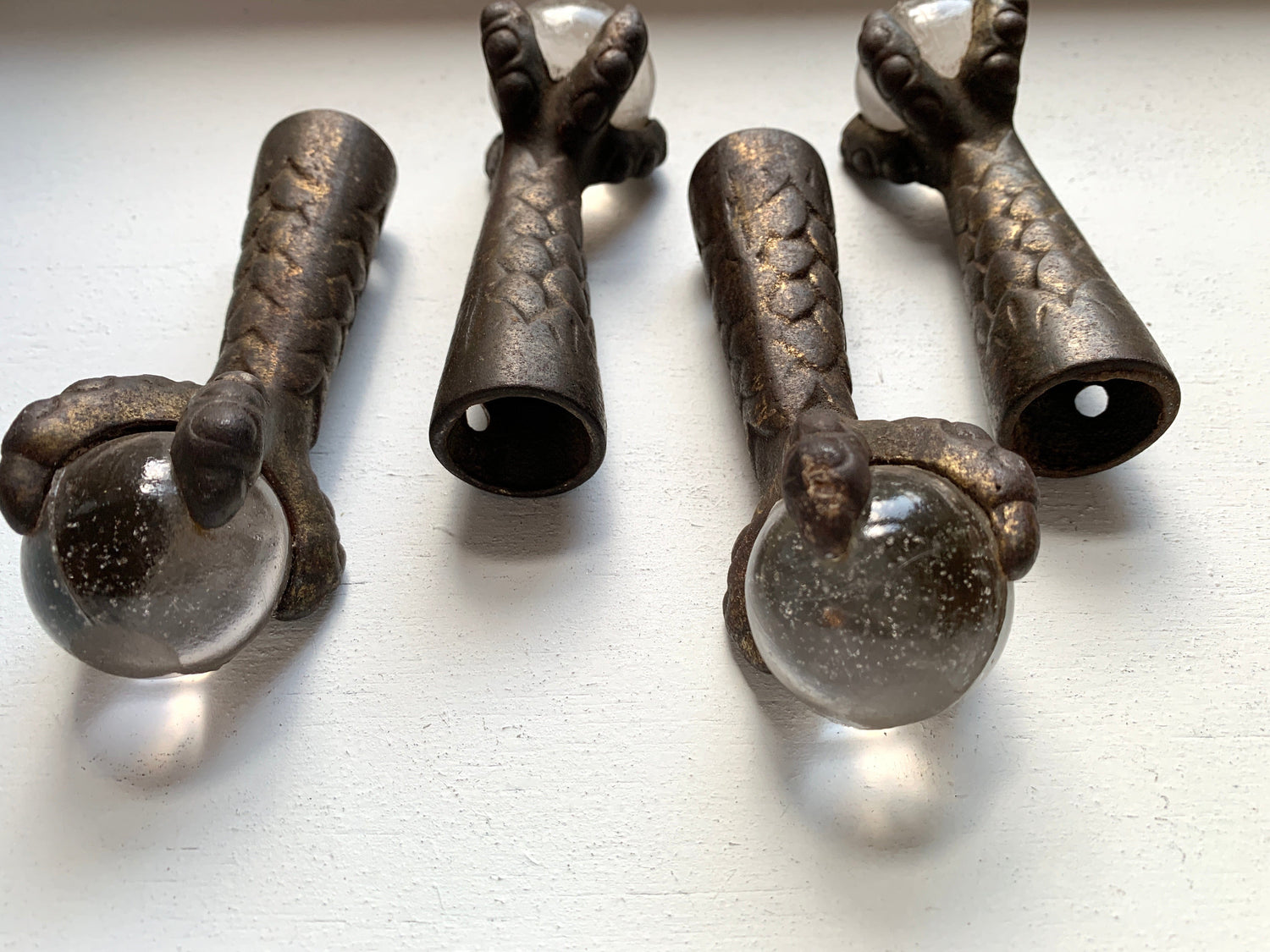 Antique Set/4 Ball+ Claw Feet