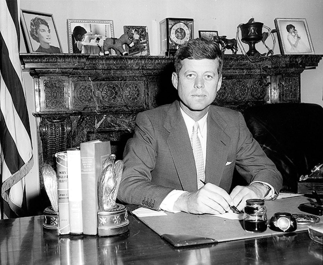 Pair Vintage Syroco Eagle Bookends