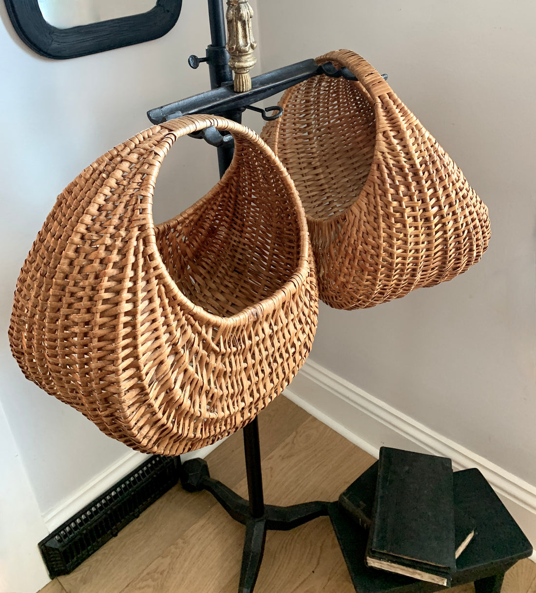 Vintage French Basket, 8/10