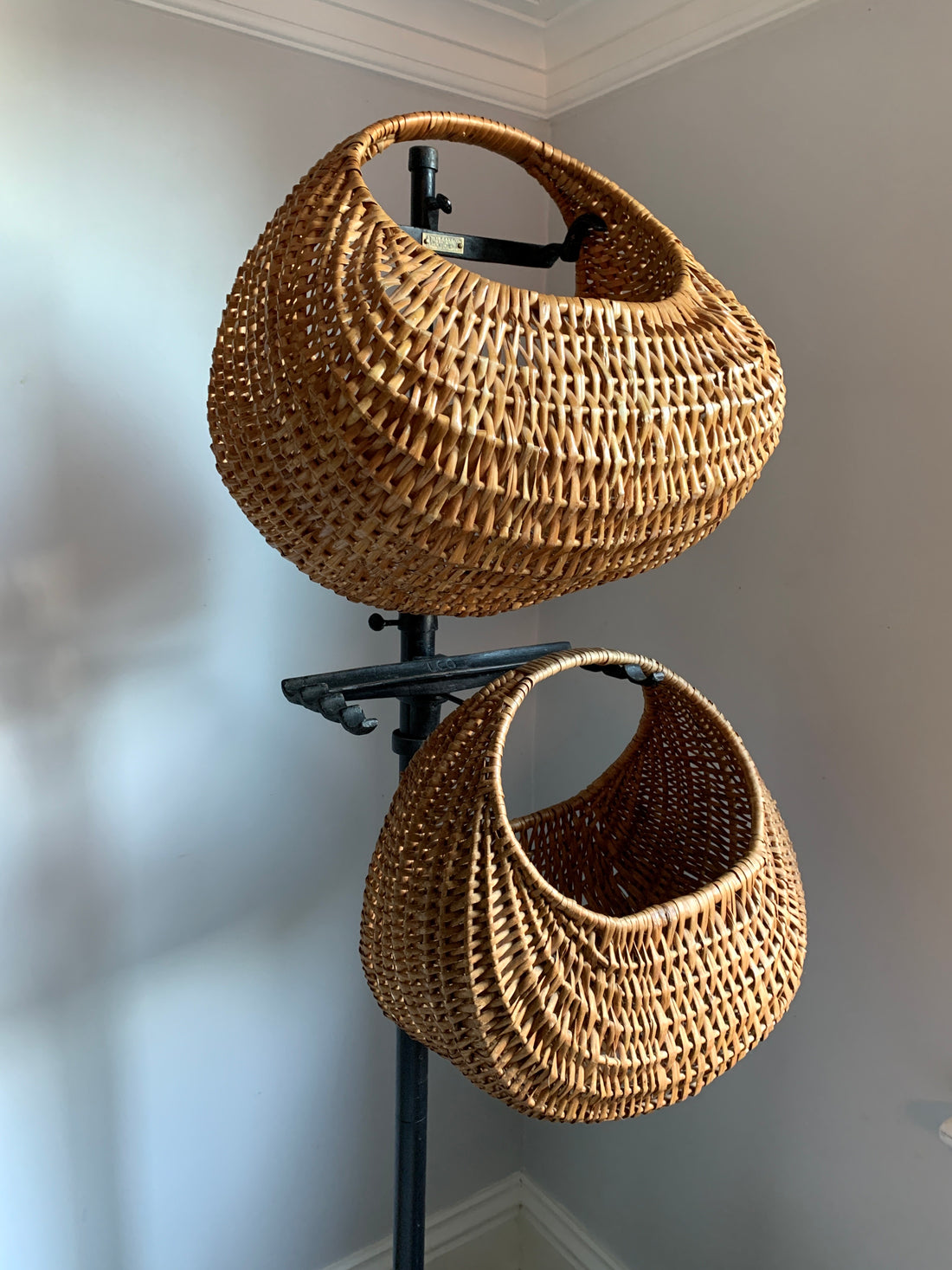 Vintage French Basket, 8/10